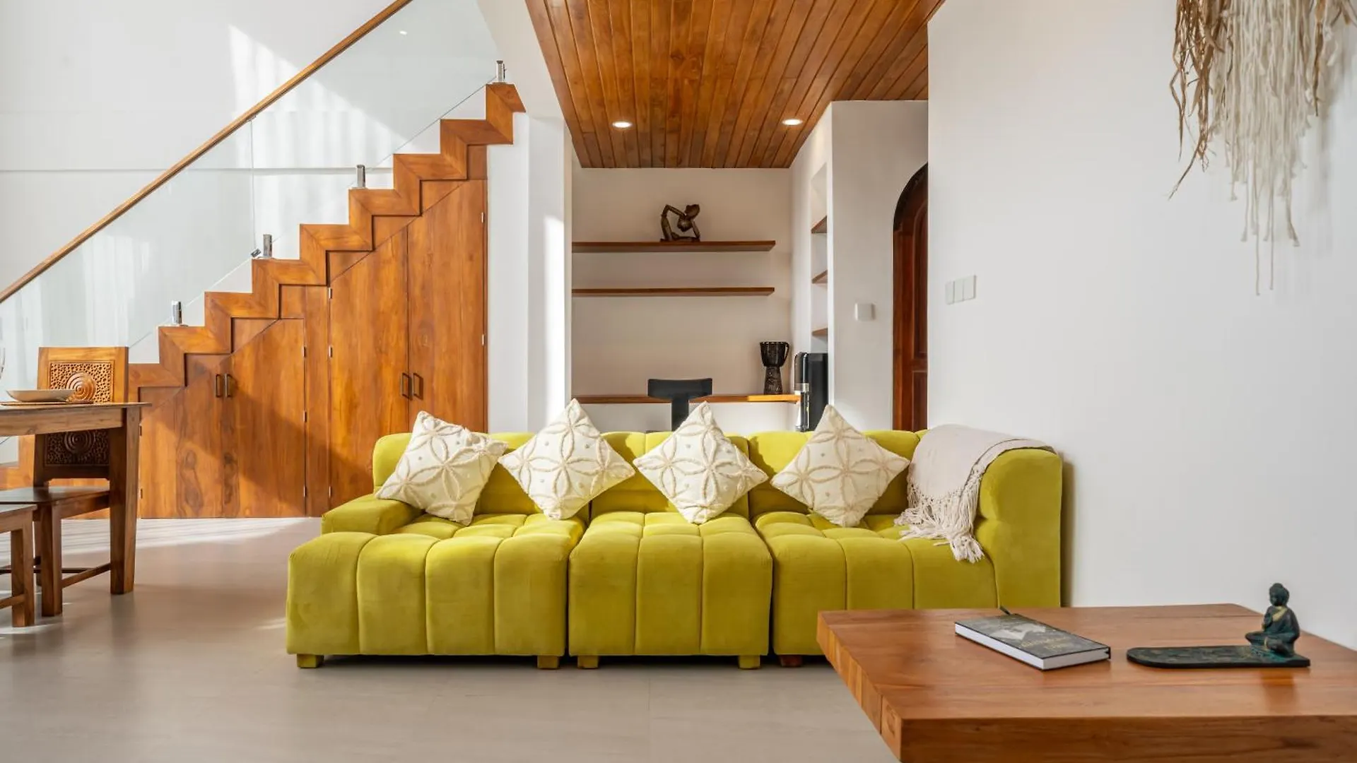 Darina - Brand-New Villa Just Minutes From The Beach With A Huge Pool Badung  Indonesia
