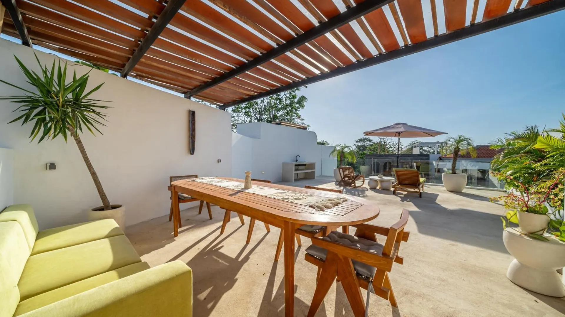 Darina - Brand-New Villa Just Minutes From The Beach With A Huge Pool Badung  Indonesia